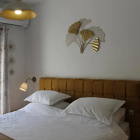 Dino Apartment
